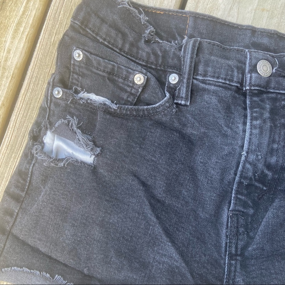 Vintage black Levi’s 502s distressed shorts w30 - Picture 3 of 7
